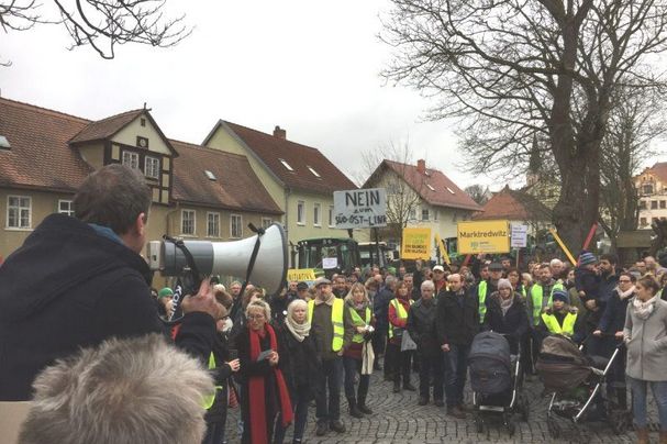 Demo in Arzberg gegen geplante HGÜ-Trasse