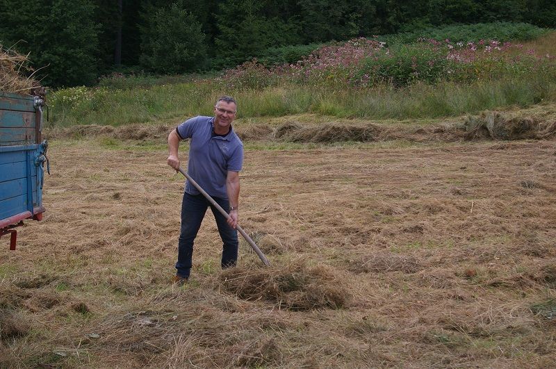 Auch der Vorsitzende packt mit an