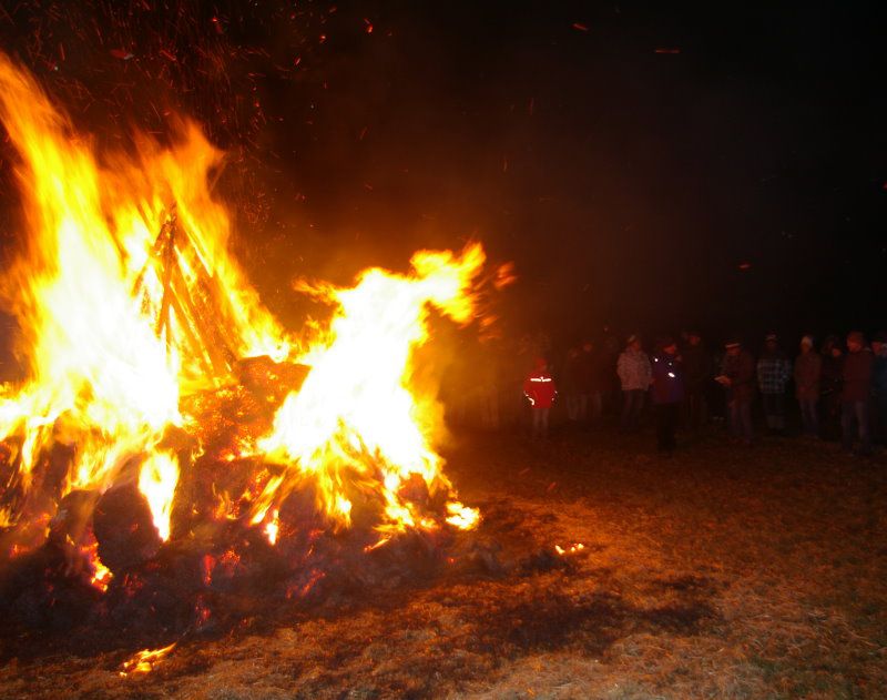 Mahnfeuer gegen gigantisches Industriegebiet Wunsiedel-Thiersheim