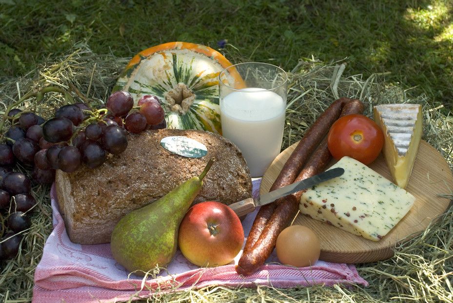 Regionale Lebensmittel, Getränke, Speisen