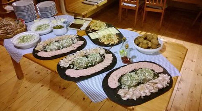 Regionale Lebensmittel, Getränke, Speisen